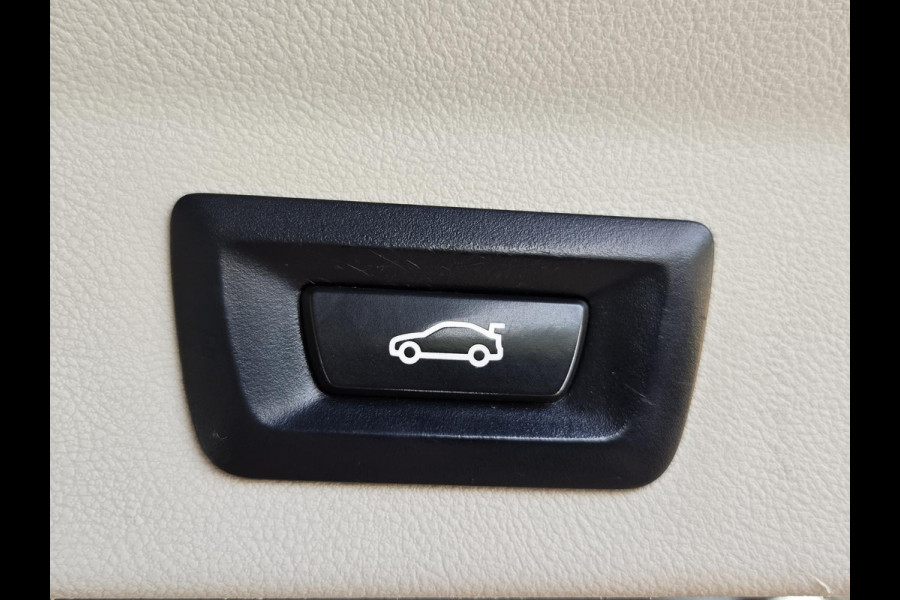 BMW X3 xDrive30e LCI | SPORTSTOELEN | LEDER | TREKHAAK | LIVE COCKPIT PLUS |