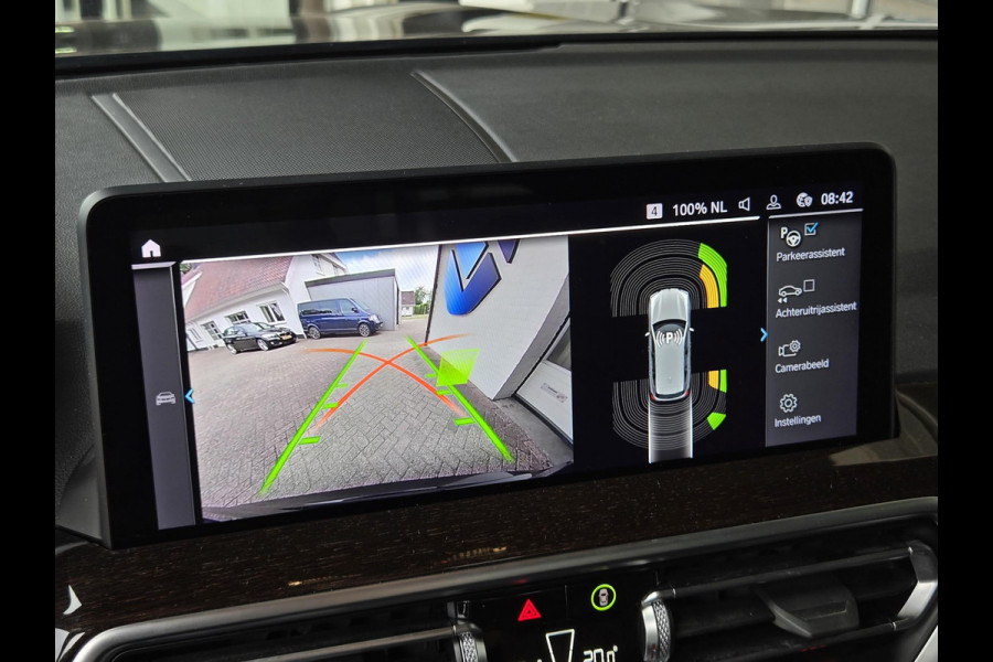 BMW X3 xDrive30e LCI | SPORTSTOELEN | LEDER | PANORAMADAK | CAMERA | TREKHAAK |