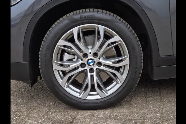 BMW X1 XDRIVE25E SPORT LINE | SPORTSTOELEN | PANORAMA | CAMERA | KEYLESS |