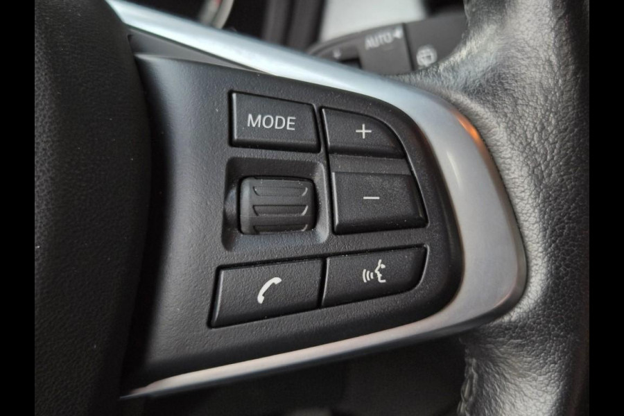 BMW X1 XDRIVE25E SPORT LINE | SPORTSTOELEN | PANORAMA | CAMERA | KEYLESS |