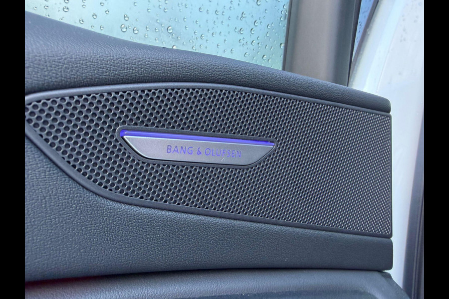 Audi Q6 e-tron Advanced edition 100 kWh FABRIEKSGARANTIE| BANG & OLUFSEN| SFEERVERLICHTING| HEAD-UP| STUURVERWARMING| ACHTERBANK VERWARMD| ELEK. TREKHAAK