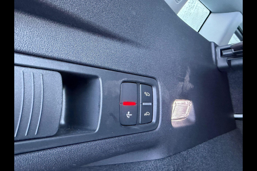 Audi Q6 e-tron Advanced edition 100 kWh FABRIEKSGARANTIE| BANG & OLUFSEN| SFEERVERLICHTING| HEAD-UP| STUURVERWARMING| ACHTERBANK VERWARMD| ELEK. TREKHAAK