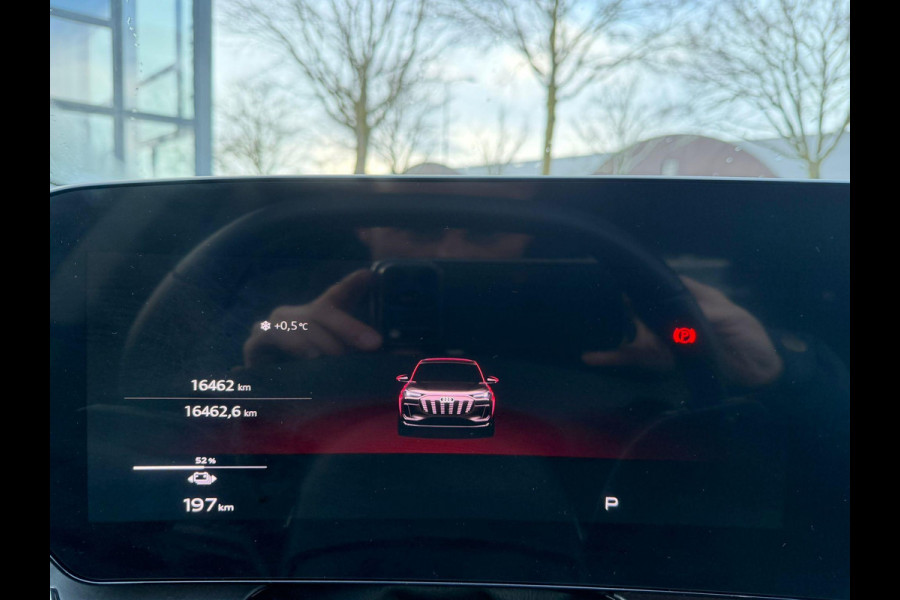 Audi Q6 e-tron Advanced edition 100 kWh FABRIEKSGARANTIE| BANG & OLUFSEN| SFEERVERLICHTING| HEAD-UP| STUURVERWARMING| ACHTERBANK VERWARMD| ELEK. TREKHAAK