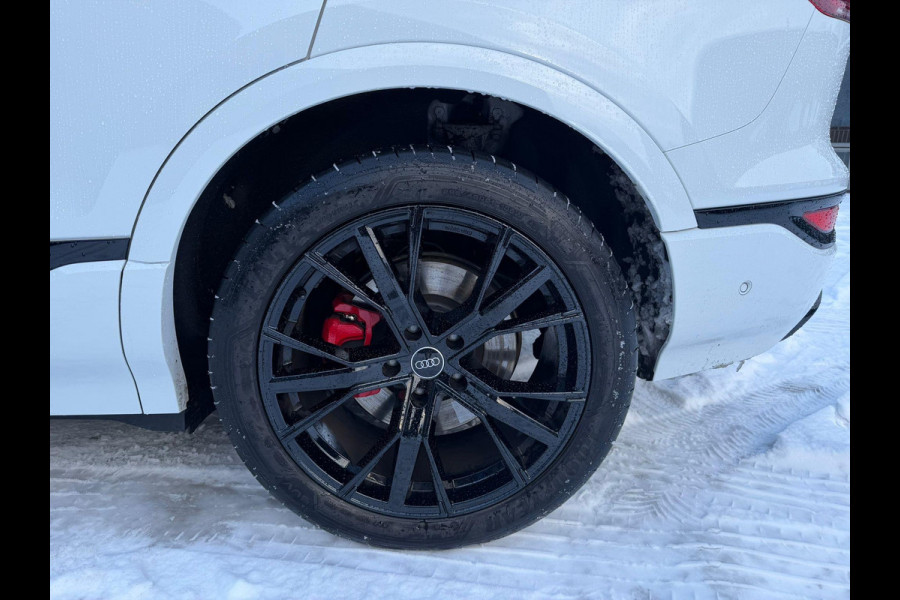 Audi Q6 e-tron Advanced edition 100 kWh FABRIEKSGARANTIE| BANG & OLUFSEN| SFEERVERLICHTING| HEAD-UP| STUURVERWARMING| ACHTERBANK VERWARMD| ELEK. TREKHAAK