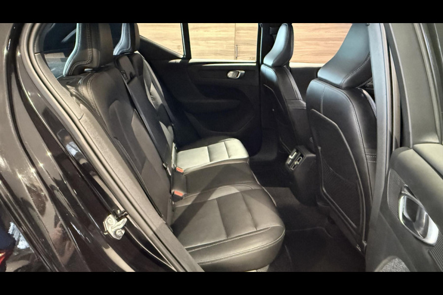 Volvo XC40 Recharge P8 AWD R-Design 408pk + MEMORY / CAMERA / STOEL+STUURVERWARMING