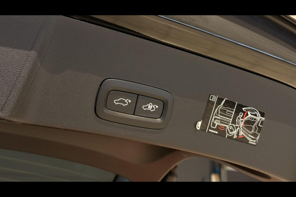 Volvo XC40 Recharge P8 AWD R-Design 408pk + MEMORY / CAMERA / STOEL+STUURVERWARMING