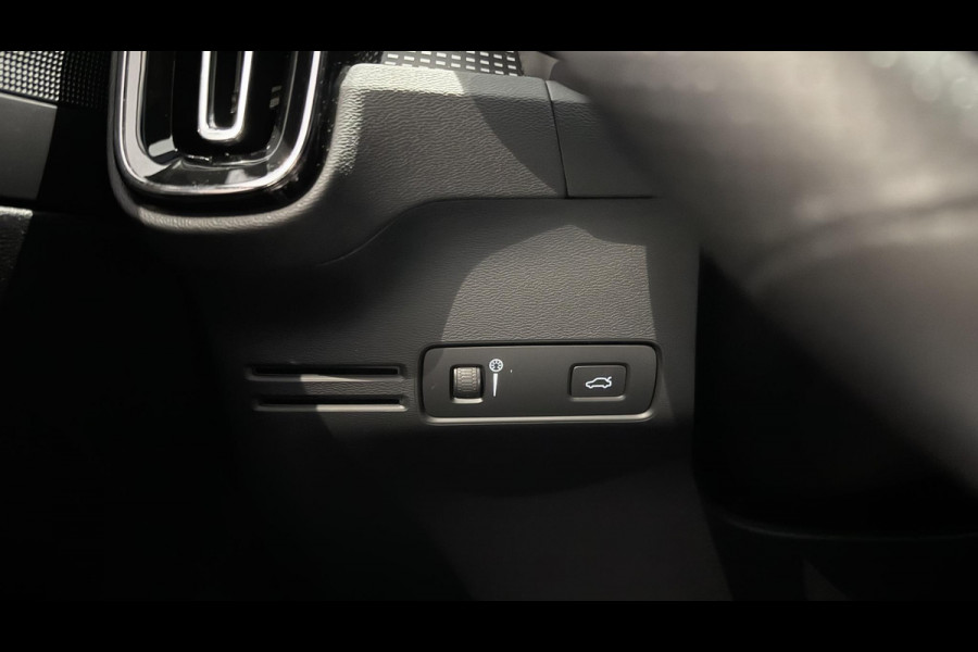 Volvo XC40 Recharge P8 AWD R-Design 408pk + MEMORY / CAMERA / STOEL+STUURVERWARMING