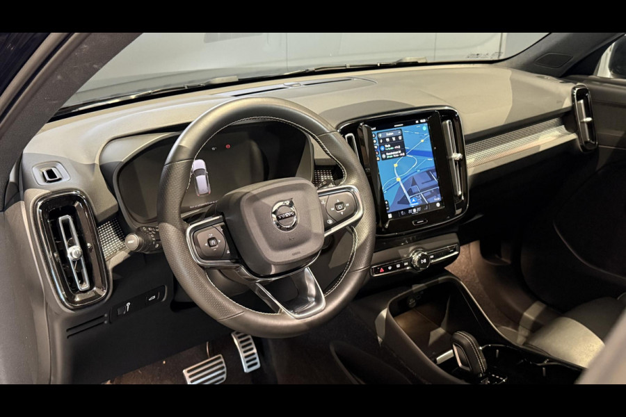 Volvo XC40 Recharge P8 AWD R-Design 408pk + MEMORY / CAMERA / STOEL+STUURVERWARMING