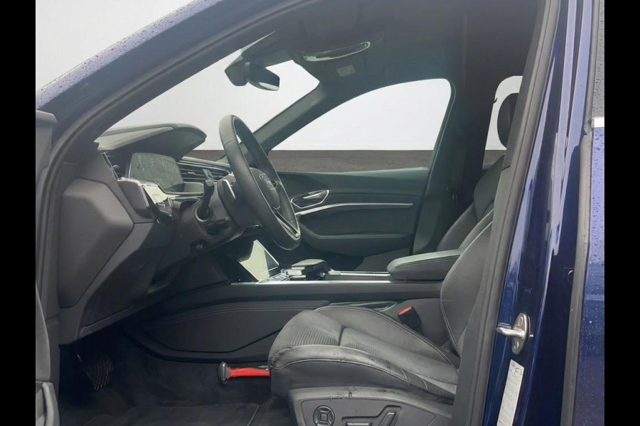 Audi e-tron 55 quattro S edition 95 kWh 408pk | Panoramadak | Head Up Display | Luchtvering | Elektrisch verstelbare voorstoelen