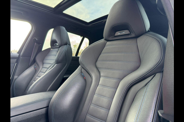 BMW 3 Serie Touring 330e 292PK M-SPORT | PANORAMISCH SCHUIF/KANTEL DAK | M-SPORT PRO-PAKKET | M-SPORT REMMEN UITGEVOERD IN DONKERBLAUW MET M LOGO | BMW LIVE COCKPIT PROFESSIONAL | CURVED DISPLAY |DRIVING ASSISTANT INCL. HEAD-UP DISPLAY | PARKING ASSIST INCL. ACHTERUITRIJCAMERA | ADAPTIEVE LED KOPLAMPEN |SHADOW LINE | M-SPORTSTOELEN VOOR | LEDER VERNASCA MET CONTRAST STIKSELS M-SPORT | STOEL VERWARMING | DRAADLOZE APPLE CARPLAY | ELEKTRISCH VERSTELBARE STOELEN MET GEHEUGEN FUNCTIE | HEAD UP DISPLAY | DRAADLOZE TELEFOONLADER | DODEHOEK BEWAKING | COMFORT PACK INCL. ELEKTRISCHE ACHTE