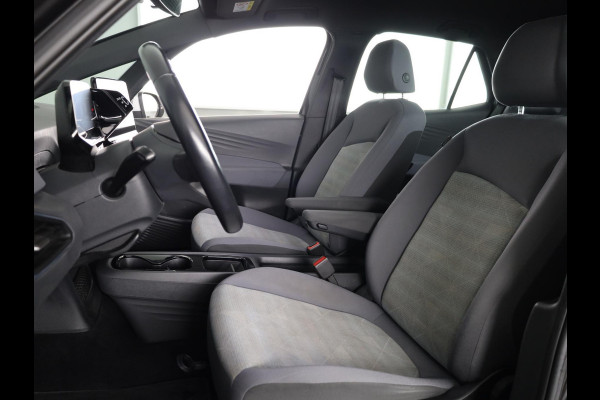 Volkswagen ID.3 First 58 kWh 204 PK | Navigatie | Parkeersensoren | Stoelverwarming | Apple car play / android auto