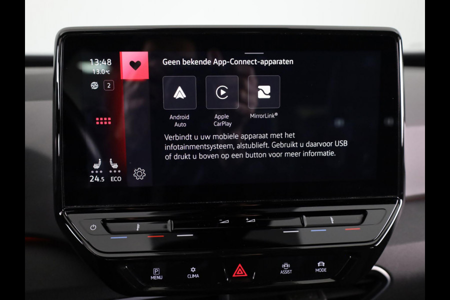 Volkswagen ID.3 First 58 kWh 204 PK | Navigatie | Parkeersensoren | Stoelverwarming | Apple car play / android auto