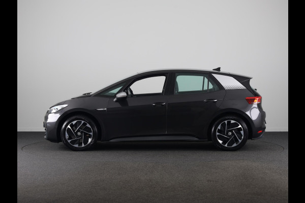 Volkswagen ID.3 First 58 kWh 204 PK | Navigatie | Parkeersensoren | Stoelverwarming | Apple car play / android auto
