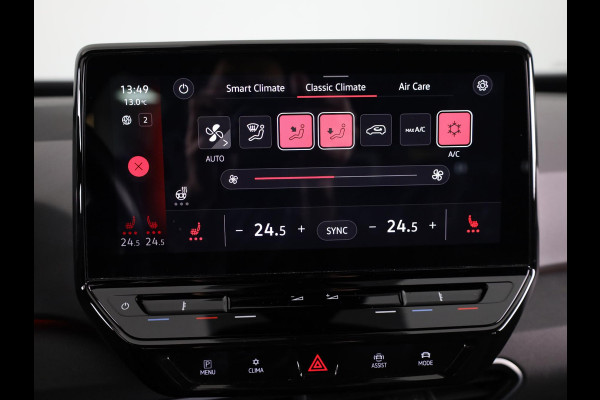 Volkswagen ID.3 First 58 kWh 204 PK | Navigatie | Parkeersensoren | Stoelverwarming | Apple car play / android auto