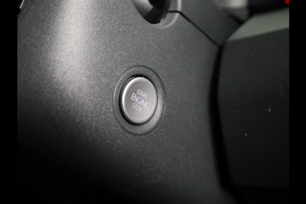 Volkswagen ID.3 First 58 kWh 204 PK | Navigatie | Parkeersensoren | Stoelverwarming | Apple car play / android auto