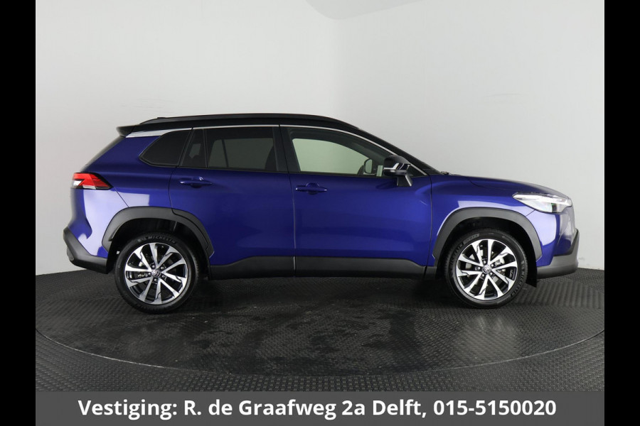 Toyota Corolla Cross Hybrid 140 Style Bi-Tone | Stuur-/ & Stoelverwarming | Parkeersensoren | Dodehoek detectie | Elektrische kofferbak