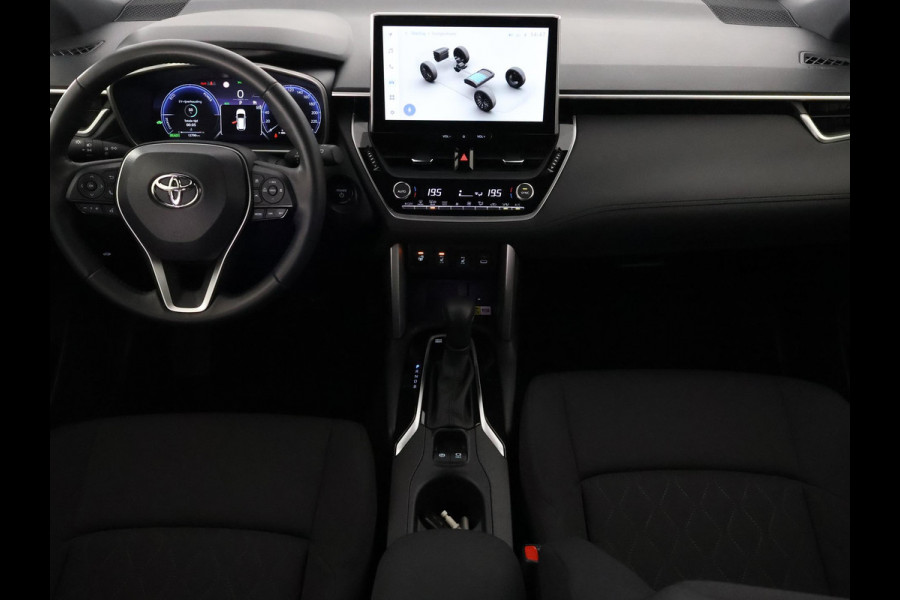 Toyota Corolla Cross Hybrid 140 Style Bi-Tone | Stuur-/ & Stoelverwarming | Parkeersensoren | Dodehoek detectie | Elektrische kofferbak