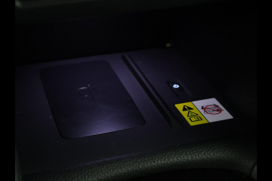 Toyota Corolla Cross Hybrid 140 Style Bi-Tone | Stuur-/ & Stoelverwarming | Parkeersensoren | Dodehoek detectie | Elektrische kofferbak