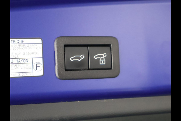 Toyota Corolla Cross Hybrid 140 Style Bi-Tone | Stuur-/ & Stoelverwarming | Parkeersensoren | Dodehoek detectie | Elektrische kofferbak