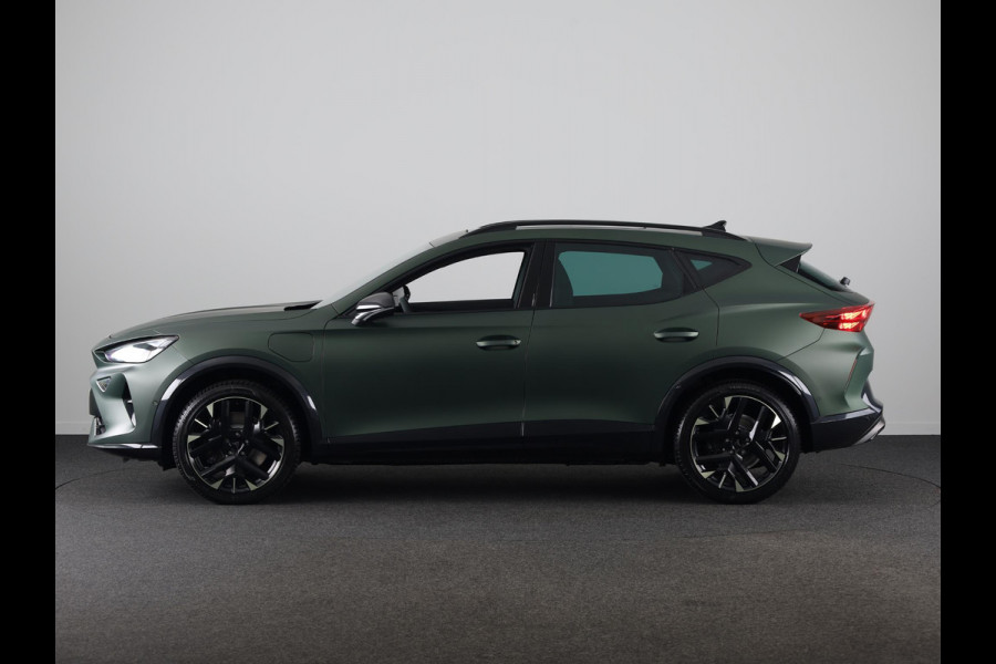 CUPRA Formentor 1.5 TSI e-Hybrid VZ Tribe Edition 272PK | Exclusieve Uitvoering | Panoramadak | Trekhaak | 19 inch | Matrix Koplampen | Matte Lak |