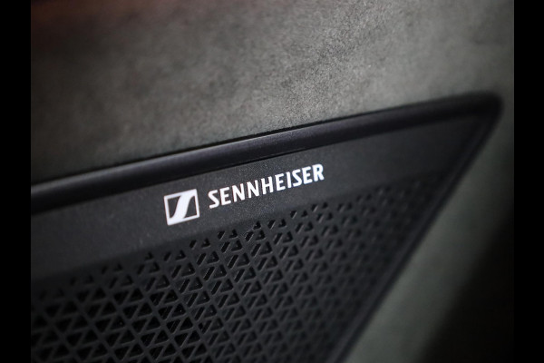 CUPRA Formentor 1.5 TSI e-Hybrid VZ Tribe Edition 272PK | Exclusieve Uitvoering | Panoramadak | Trekhaak | 19 inch | Matrix Koplampen | Matte Lak |