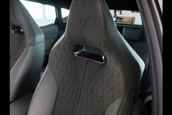 CUPRA Formentor 1.5 TSI e-Hybrid VZ Tribe Edition 272PK | Exclusieve Uitvoering | Panoramadak | Trekhaak | 19 inch | Matrix Koplampen | Matte Lak |