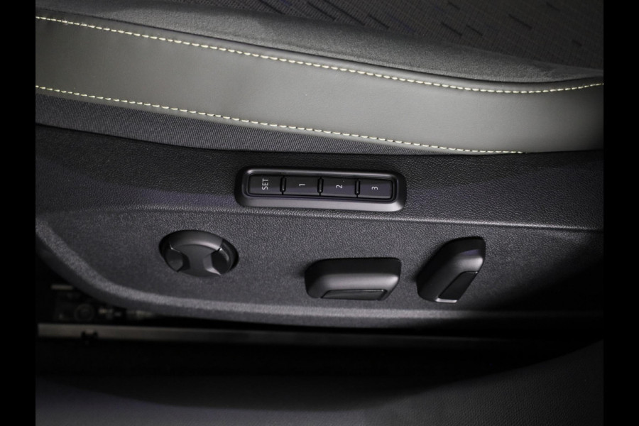 CUPRA Formentor 1.5 TSI e-Hybrid VZ Tribe Edition 272PK | Exclusieve Uitvoering | Panoramadak | Trekhaak | 19 inch | Matrix Koplampen | Matte Lak |