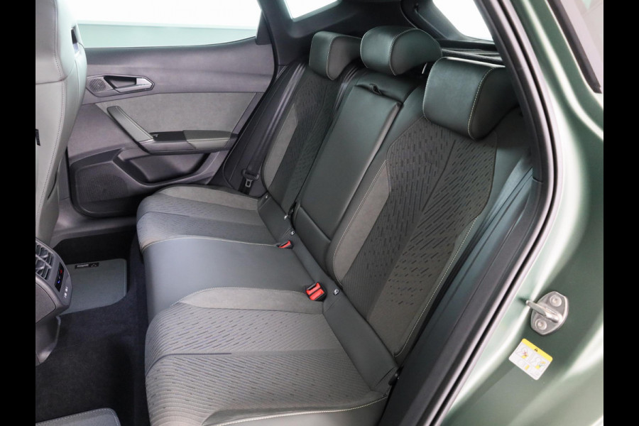 CUPRA Formentor 1.5 TSI e-Hybrid VZ Tribe Edition 272PK | Exclusieve Uitvoering | Panoramadak | Trekhaak | 19 inch | Matrix Koplampen | Matte Lak |