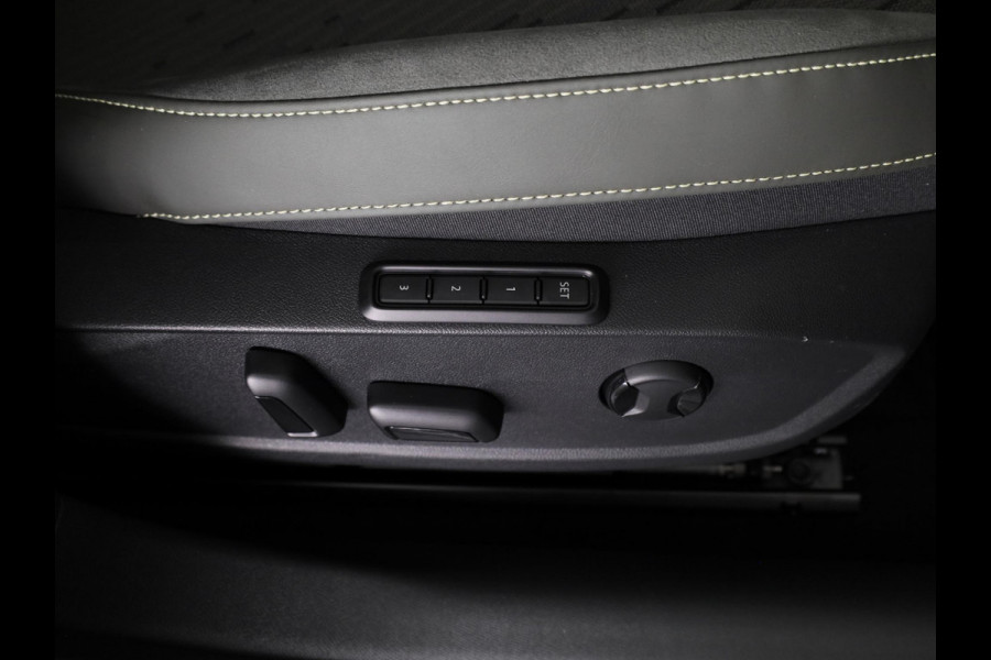 CUPRA Formentor 1.5 TSI e-Hybrid VZ Tribe Edition 272PK | Exclusieve Uitvoering | Panoramadak | Trekhaak | 19 inch | Matrix Koplampen | Matte Lak |