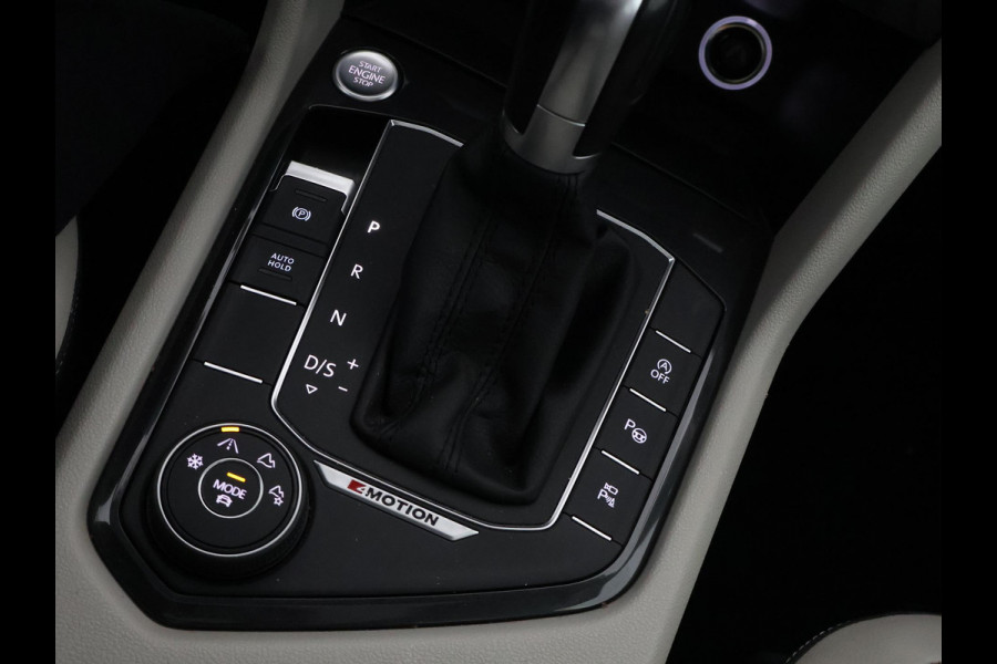 Volkswagen Tiguan 2.0 TSI 4Motion Highline Business R | 360° Camera | Trekhaak | Vol leer | Stoelverwarming | Schuif-/Kanteldak |
