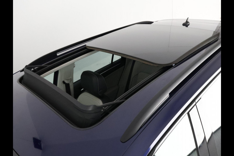 Volkswagen Tiguan 2.0 TSI 4Motion Highline Business R | 360° Camera | Trekhaak | Vol leer | Stoelverwarming | Schuif-/Kanteldak |