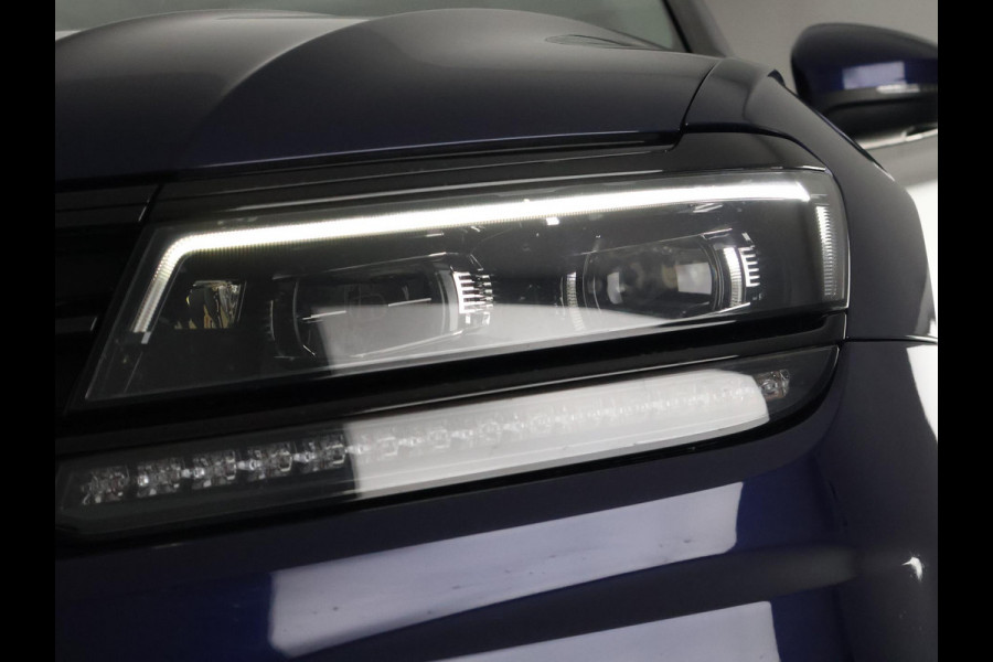 Volkswagen Tiguan 2.0 TSI 4Motion Highline Business R | 360° Camera | Trekhaak | Vol leer | Stoelverwarming | Schuif-/Kanteldak |