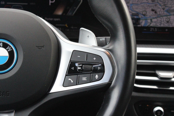 BMW 3 Serie Touring 330e 292PK M-SPORT | PANORAMISCH SCHUIF/KANTEL DAK | M-SPORT PRO-PAKKET | M-SPORT REMMEN UITGEVOERD IN DONKERBLAUW MET M LOGO | BMW LIVE COCKPIT PROFESSIONAL | CURVED DISPLAY |DRIVING ASSISTANT INCL. HEAD-UP DISPLAY | PARKING ASSIST INCL. ACHTERUITRIJCAMERA | ADAPTIEVE LED KOPLAMPEN |SHADOW LINE | M-SPORTSTOELEN VOOR | LEDER VERNASCA MET CONTRAST STIKSELS M-SPORT | STOEL VERWARMING | DRAADLOZE APPLE CARPLAY | ELEKTRISCH VERSTELBARE STOELEN MET GEHEUGEN FUNCTIE | HEAD UP DISPLAY | DRAADLOZE TELEFOONLADER | DODEHOEK BEWAKING | COMFORT PACK INCL. ELEKTRISCHE ACHTE