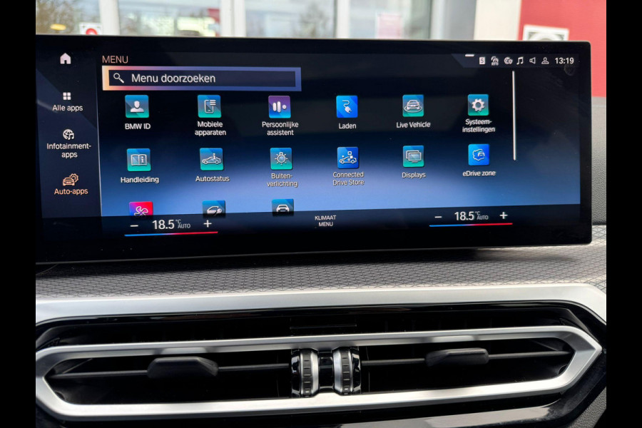 BMW 3 Serie Touring 330e 292PK M-SPORT | PANORAMISCH SCHUIF/KANTEL DAK | M-SPORT PRO-PAKKET | M-SPORT REMMEN UITGEVOERD IN DONKERBLAUW MET M LOGO | BMW LIVE COCKPIT PROFESSIONAL | CURVED DISPLAY |DRIVING ASSISTANT INCL. HEAD-UP DISPLAY | PARKING ASSIST INCL. ACHTERUITRIJCAMERA | ADAPTIEVE LED KOPLAMPEN |SHADOW LINE | M-SPORTSTOELEN VOOR | LEDER VERNASCA MET CONTRAST STIKSELS M-SPORT | STOEL VERWARMING | DRAADLOZE APPLE CARPLAY | ELEKTRISCH VERSTELBARE STOELEN MET GEHEUGEN FUNCTIE | HEAD UP DISPLAY | DRAADLOZE TELEFOONLADER | DODEHOEK BEWAKING | COMFORT PACK INCL. ELEKTRISCHE ACHTE