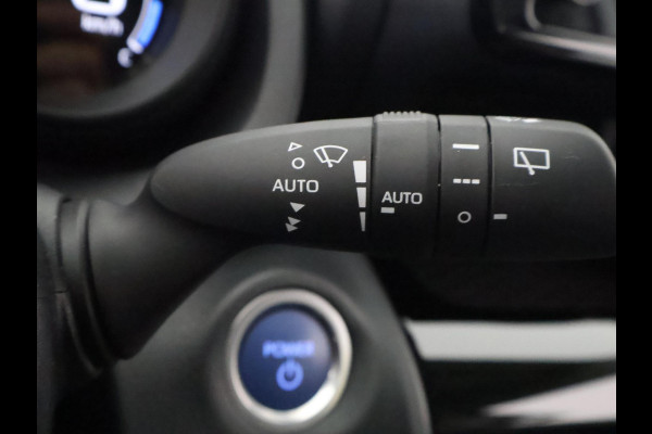 Toyota Yaris Cross 1.5 HYBRID BI-TONE MET LUXERY PACK GARANTIE-2033 CLOUD NAVIGATIE .CLIMA.CRUISE.KEYLESS.