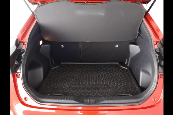 Toyota Yaris Cross 1.5 HYBRID DYNAMIC BI-TONE AUTOMAAT GARANTIE 2033 CARPLAY NAVIGATIE. CAMERA .COMPLEET.