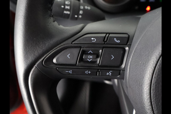 Toyota Yaris Cross 1.5 HYBRID DYNAMIC BI-TONE AUTOMAAT GARANTIE 2033 CARPLAY NAVIGATIE. CAMERA .COMPLEET.