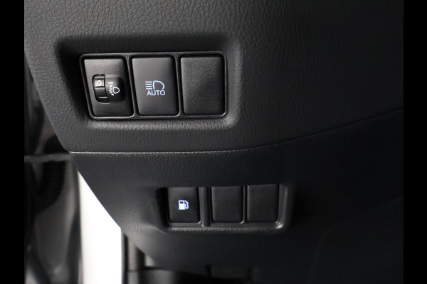 Toyota C-HR 2.0 HYBRIDE DYNAMIC BIJNA 2023 GARANTIE 11-2032 NAVI. HALF LEDER. 182 PK. PDC V+A.CAMERA. ADAPTIVE CRUISE