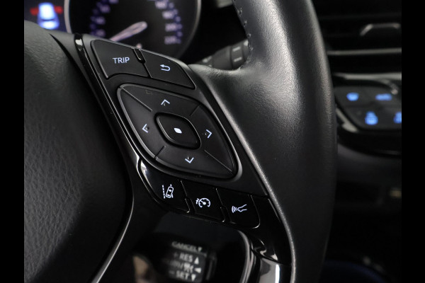 Toyota C-HR 2.0 HYBRIDE DYNAMIC BIJNA 2023 GARANTIE 11-2032 NAVI. HALF LEDER. 182 PK. PDC V+A.CAMERA. ADAPTIVE CRUISE