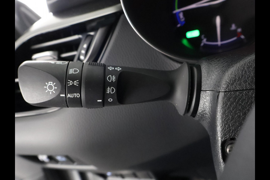 Toyota C-HR 2.0 HYBRIDE DYNAMIC BIJNA 2023 GARANTIE 11-2032 NAVI. HALF LEDER. 182 PK. PDC V+A.CAMERA. ADAPTIVE CRUISE