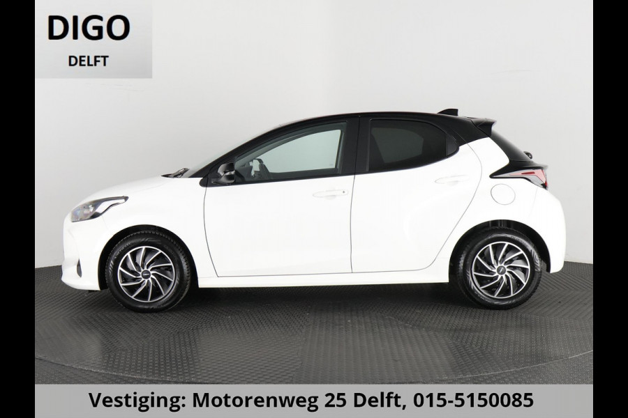 Toyota Yaris 1.5 HYB 1e EIG GARANTIE TOT 11-2032* BLACK & WHITE BIJNA 2023. CLOUD NAVI.CLIMA.CRUISE