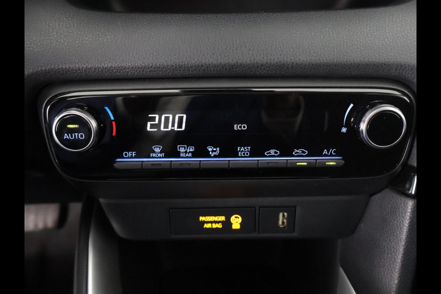 Toyota Yaris 1.5 HYB 1e EIG GARANTIE TOT 11-2032* BLACK & WHITE BIJNA 2023. CLOUD NAVI.CLIMA.CRUISE