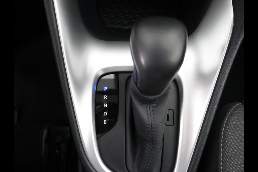 Toyota Yaris 1.5 HYB 1e EIG GARANTIE TOT 11-2032* BLACK & WHITE BIJNA 2023. CLOUD NAVI.CLIMA.CRUISE