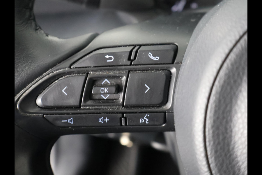 Toyota Yaris 1.5 HYB 1e EIG GARANTIE TOT 11-2032* BLACK & WHITE BIJNA 2023. CLOUD NAVI.CLIMA.CRUISE