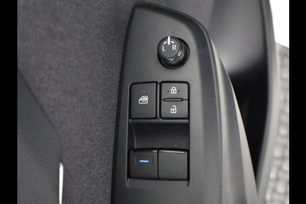 Toyota Yaris 1.5 HYB 1e EIG GARANTIE TOT 11-2032* BLACK & WHITE BIJNA 2023. CLOUD NAVI.CLIMA.CRUISE