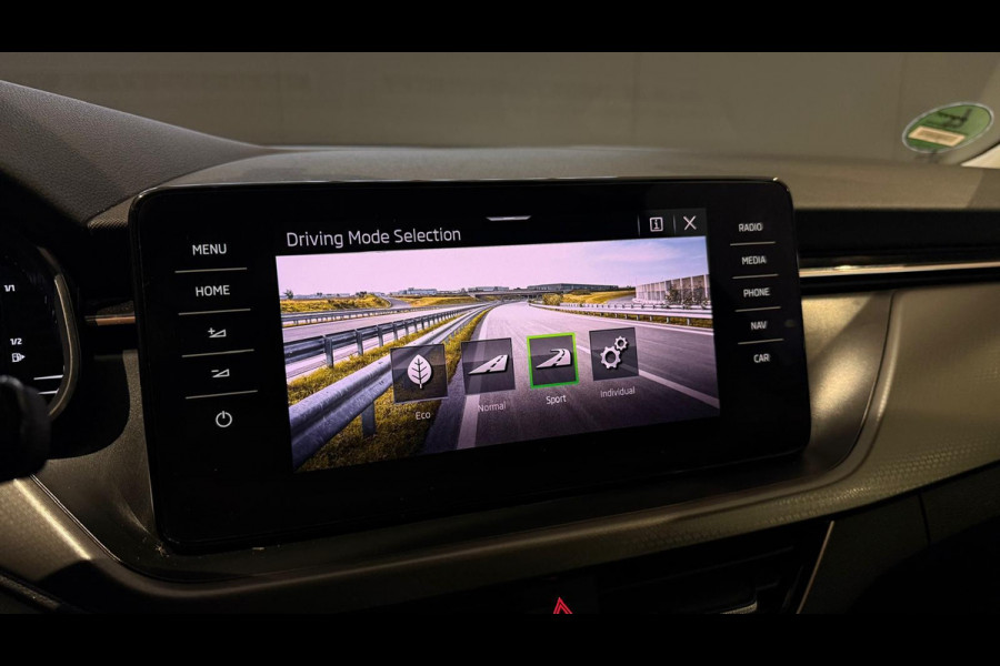 Škoda Kamiq 1.5 TSI ACT Business Edition + MEMORY / PREMIUM AUDIO / TREKHAAK