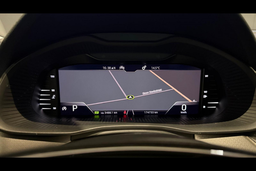 Škoda Kamiq 1.5 TSI ACT Business Edition + MEMORY / PREMIUM AUDIO / TREKHAAK