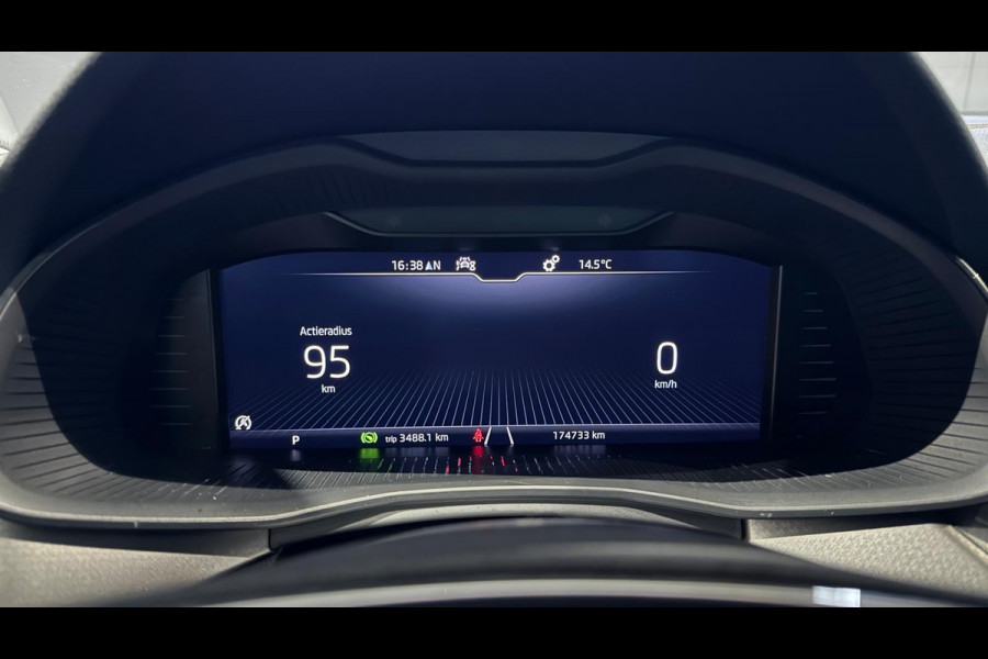 Škoda Kamiq 1.5 TSI ACT Business Edition + MEMORY / PREMIUM AUDIO / TREKHAAK