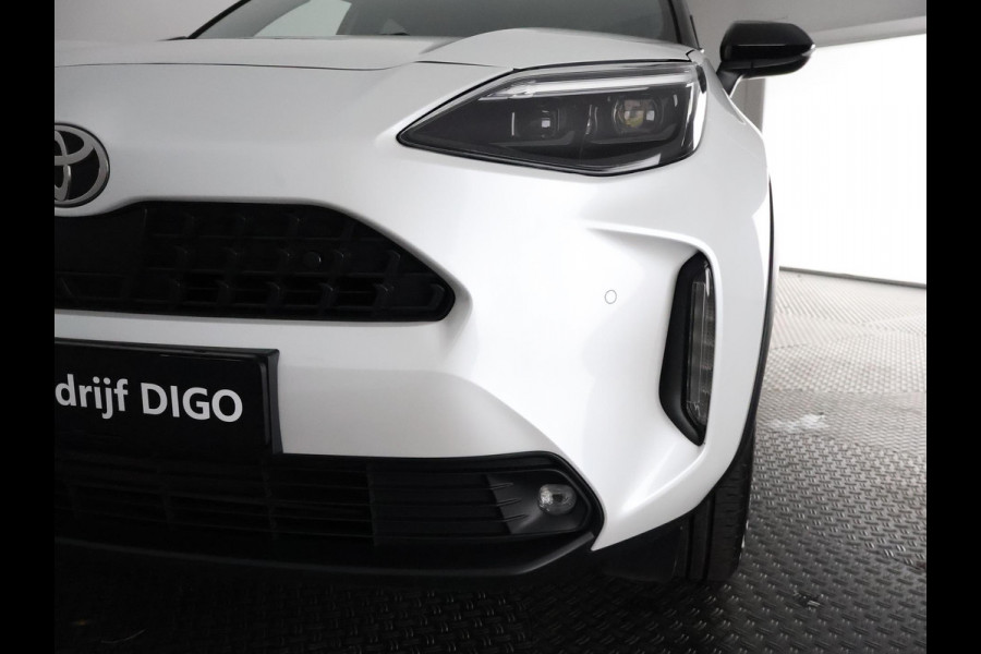 Toyota Yaris Cross 1.5 HYBRIDE DYNAMIC LUXERY BITONE GARANTIE 4-2034 BLIND SPOT . NAVI.CAMERA. PDC V+A.