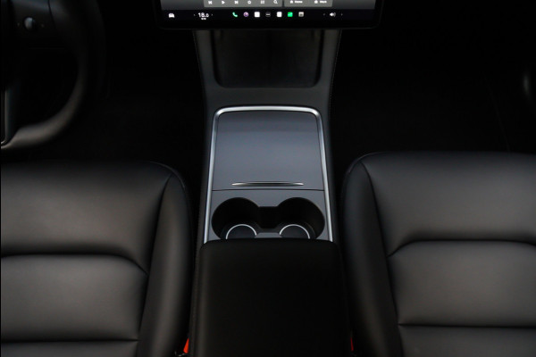 Tesla Model 3 RWD Autopilot ACC Stuurverwarm. PDC Leer Navi Panoramadak 360° Elektr. achterklep Stoelverwarming voor & achter Climate voor & achter LM velgen BTW auto! Nieuw!